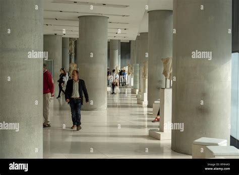  Le Musée de l’Art Moderne de Milwaukee: Un joyau architectural et une célébration de la créativité!